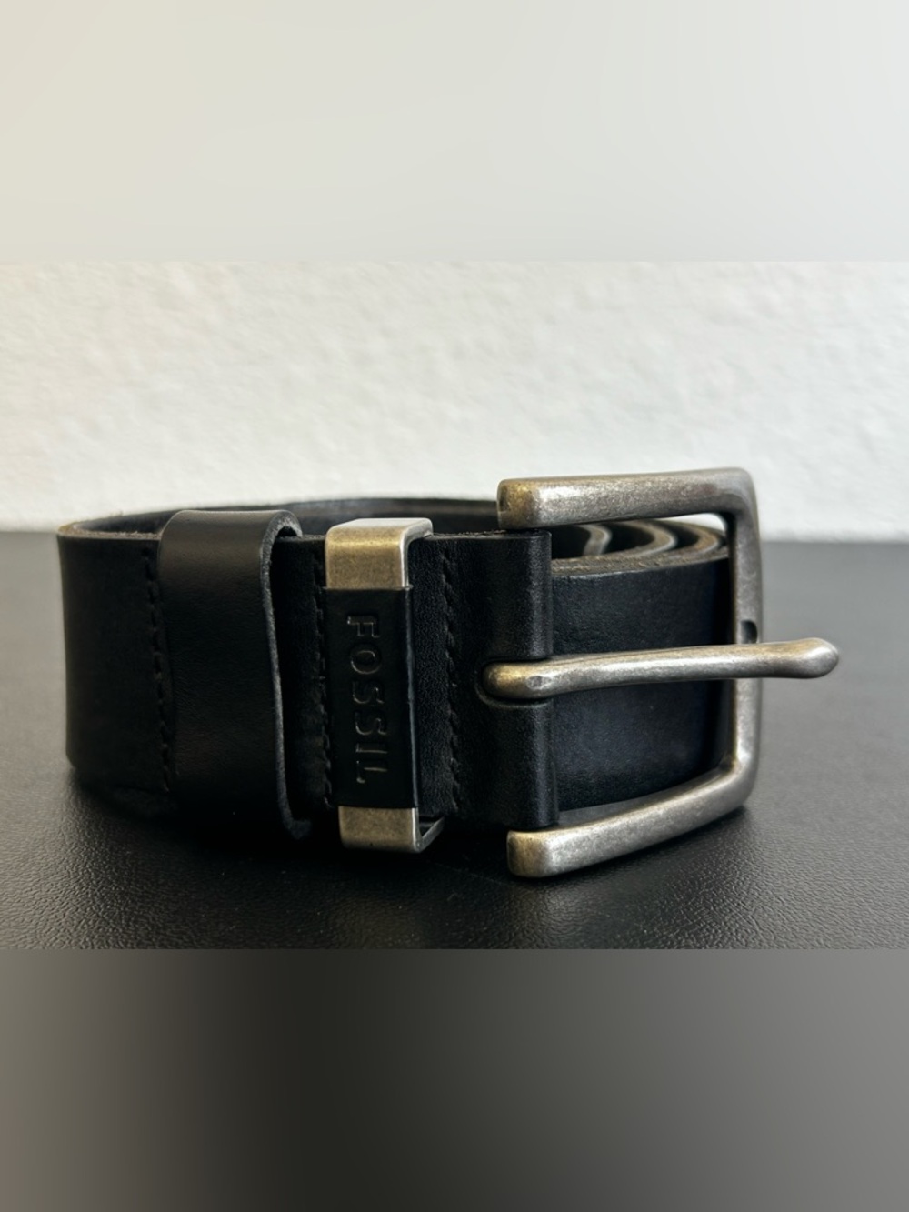 FOSSIL MB136100138 BLACK LEATHER BELT SIZE 38